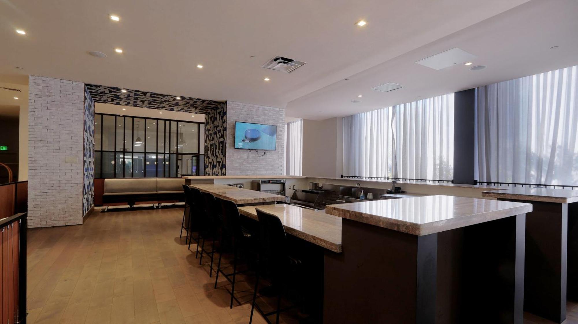 Convention Center Executive Properties Free Indoor Parking Baltimore Buitenkant foto
