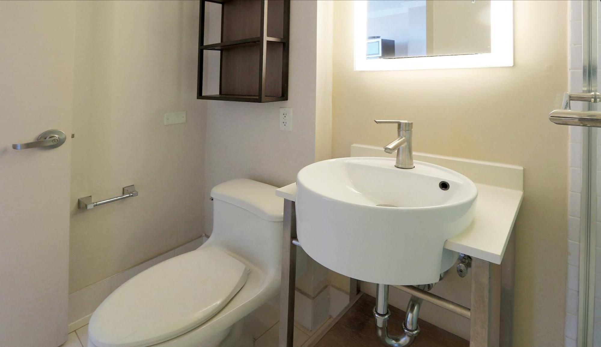 Convention Center Executive Properties Free Indoor Parking Baltimore Buitenkant foto